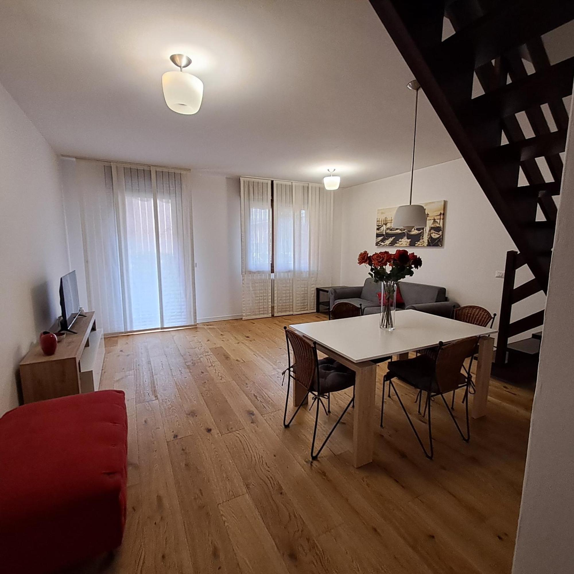 Sangiuliano Apartment *